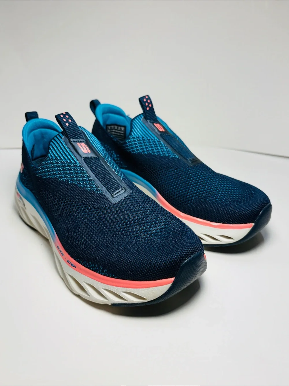 Skechers Navy and Teal Slip-On Glide-Step Sneakers